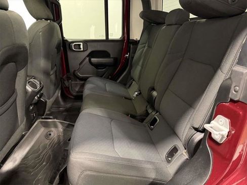 Certified 2022 Jeep Gladiator Willys image 12