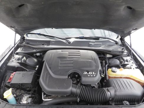 Used 2019 Dodge Challenger SXT AWD/4WD image 20