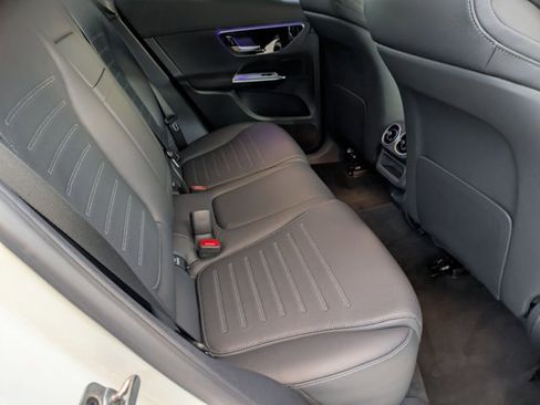 Used 2026 Mercedes-Benz GLC 300 image 19