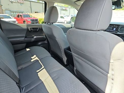 Used 2022 Toyota Tacoma SR5 w/ Technology Package RWD image 11