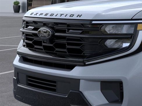 New 2025 Ford Expedition Platinum w/ Stealth Performance Package image 17