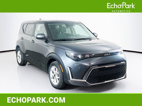 Used 2025 Kia Soul LX w/ LX Technology Package image 1