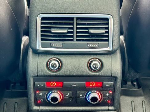 Used 2014 Audi Q7 3.0T S line Prestige w/ Cold Weather Package image 15