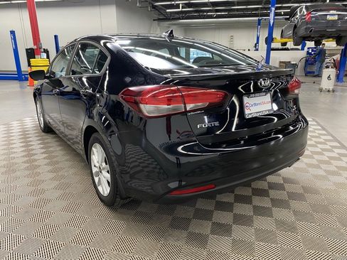 Used 2017 Kia Forte S image 9