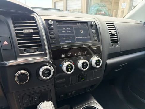 Used 2022 Toyota Sequoia TRD Sport AWD/4WD image 13