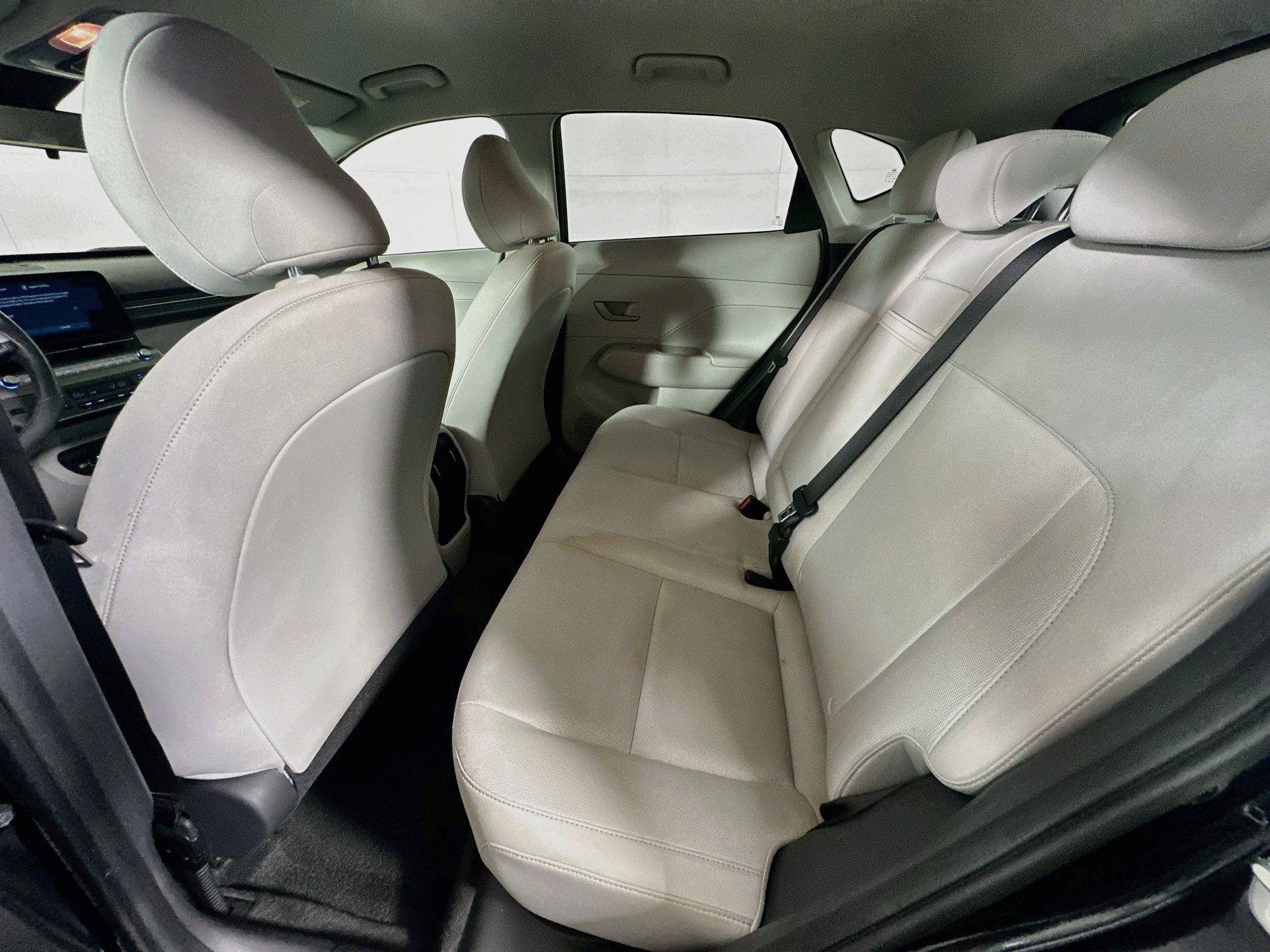 Used 2025 Hyundai Kona SEL AWD/4WD image 26