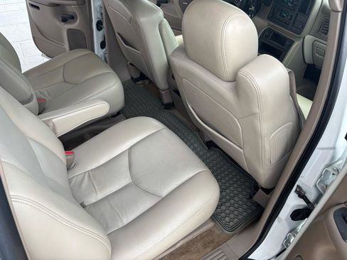 Used 2006 Chevrolet Suburban Z71 w/ Z71 Preferred Equipment Group image 31