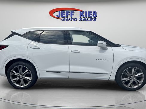 Used 2019 Chevrolet Blazer Premier w/ Sun and Wheels Package AWD/4WD image 4