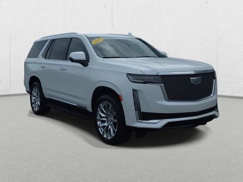 Certified 2023 Cadillac Escalade Premium Luxury Platinum w/ LPO, Radiant Package AWD/4WD image 3