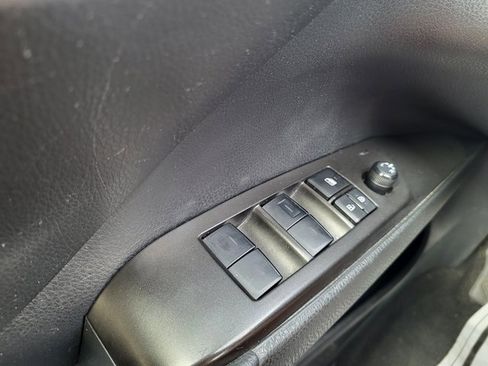 Used 2023 Toyota Camry SE image 23