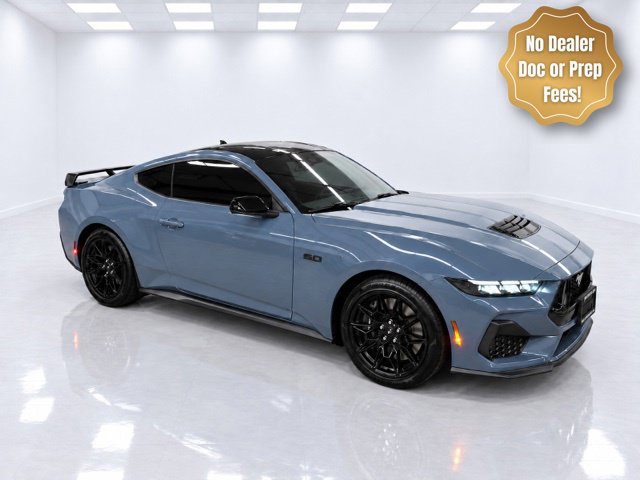 Used 2024 Ford Mustang GT Premium w/ GT Performance Package RWD image 2
