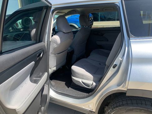 Used 2023 Toyota Highlander LE image 26