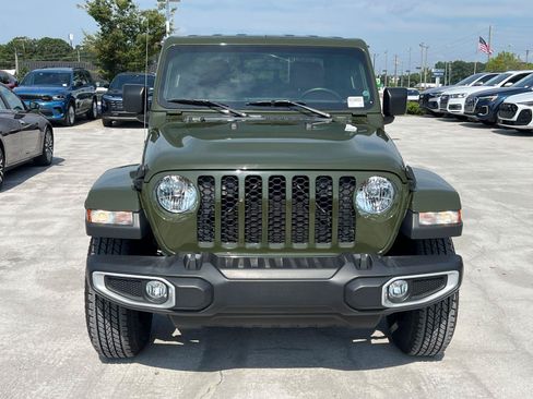 Used 2021 Jeep Gladiator Sport AWD/4WD image 2