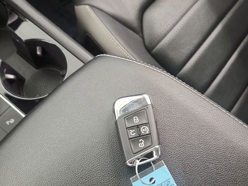 Used 2022 Volkswagen Atlas SEL Premium image 24