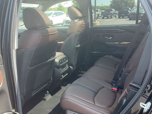 Used 2025 Honda Pilot Elite image 28