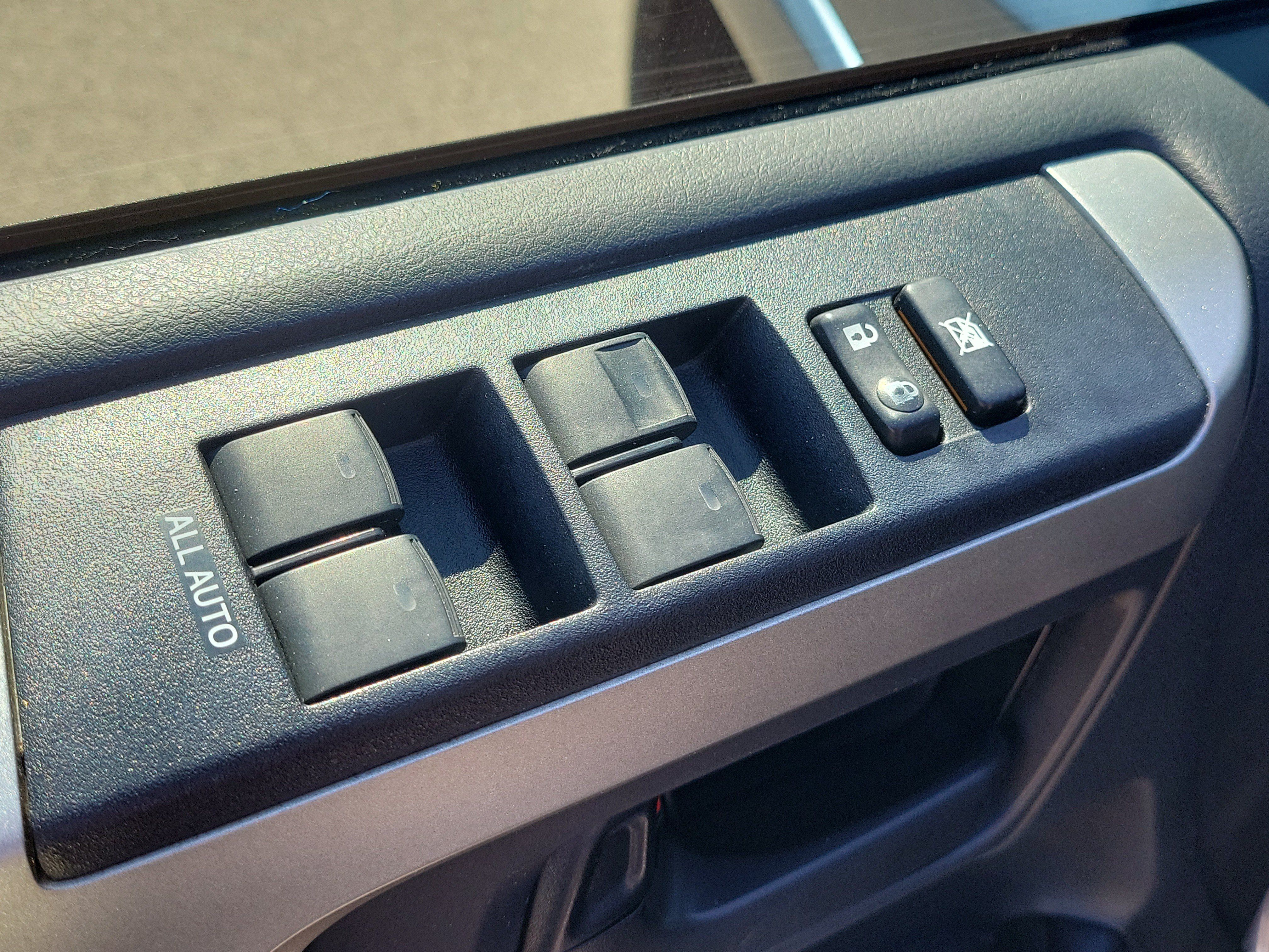 Used 2013 Toyota 4Runner Limited AWD/4WD image 19