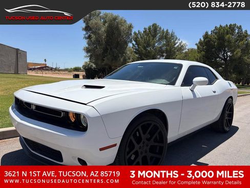 Used 2021 Dodge Challenger SXT w/ Cold Weather Group RWD image 1