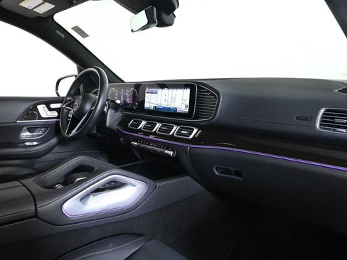 Used 2024 Mercedes-Benz GLS 450 4MATIC image 15