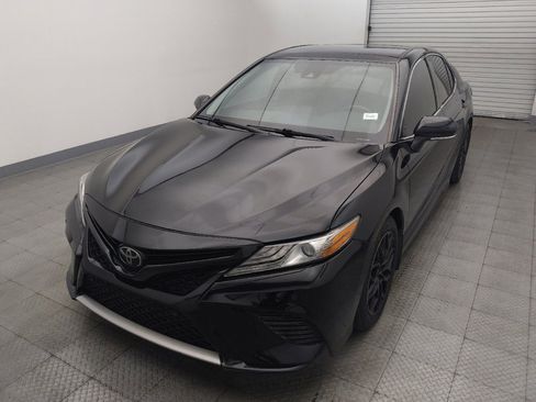 Used 2018 Toyota Camry XSE FWD image 15