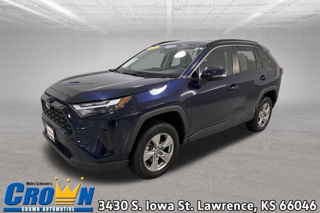 Used 2024 Toyota RAV4 XLE AWD/4WD image 1