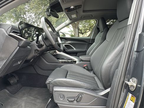 Certified 2025 Audi Q5 Premium Plus w/ Premium Plus image 9