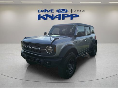 Used 2024 Ford Bronco Black Diamond w/ Sasquatch Package image 3