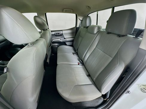 Used 2017 Toyota Tacoma SR5 w/ Tow Package image 25