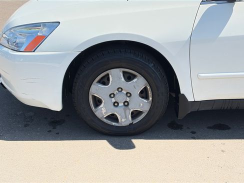 Used 2005 Honda Accord LX image 24