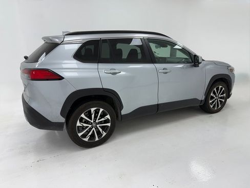 Used 2024 Toyota Corolla Cross XLE image 21