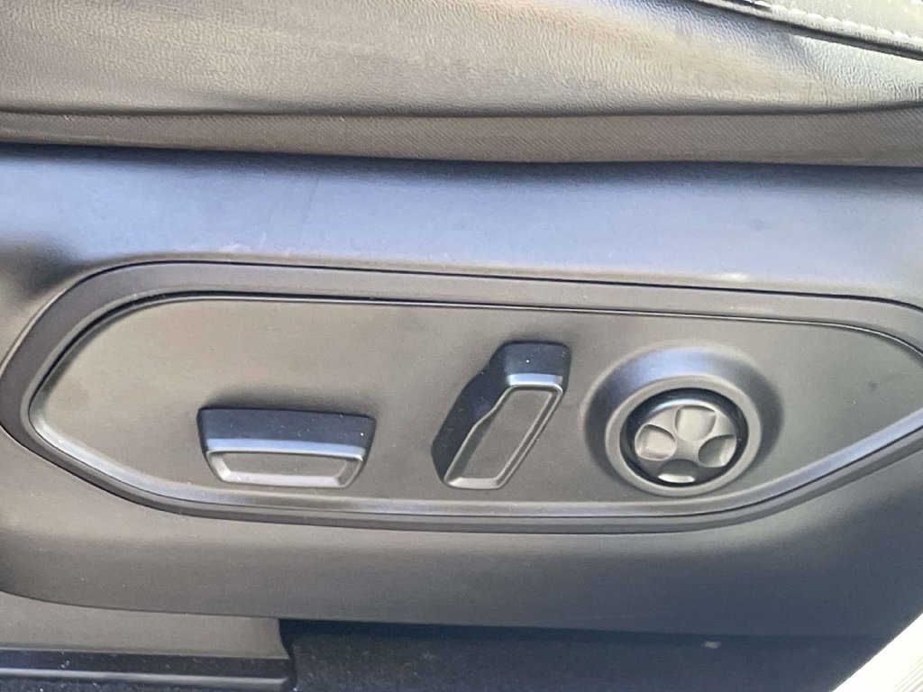 Certified 2024 Jeep Grand Cherokee Altitude RWD image 26