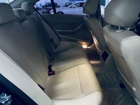 Used 2015 BMW 320i Sedan RWD image 29