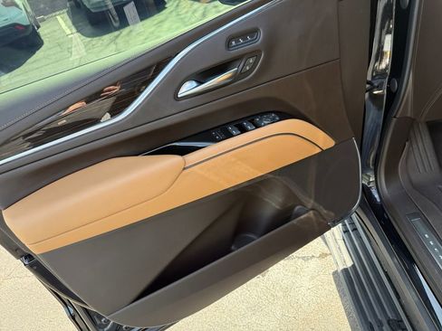 Used 2021 Cadillac Escalade Sport w/ Driver Assist Tech Package image 21