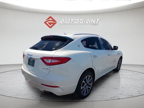Used 2017 Maserati Levante S AWD/4WD image 5