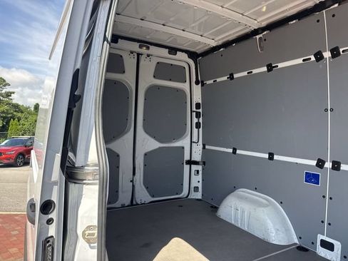 Used 2025 Mercedes-Benz Sprinter 2500 image 26