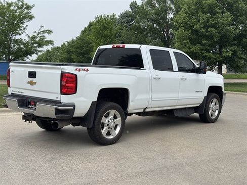 Used 2019 Chevrolet Silverado 2500 LT w/ LT Plus Package AWD/4WD image 3