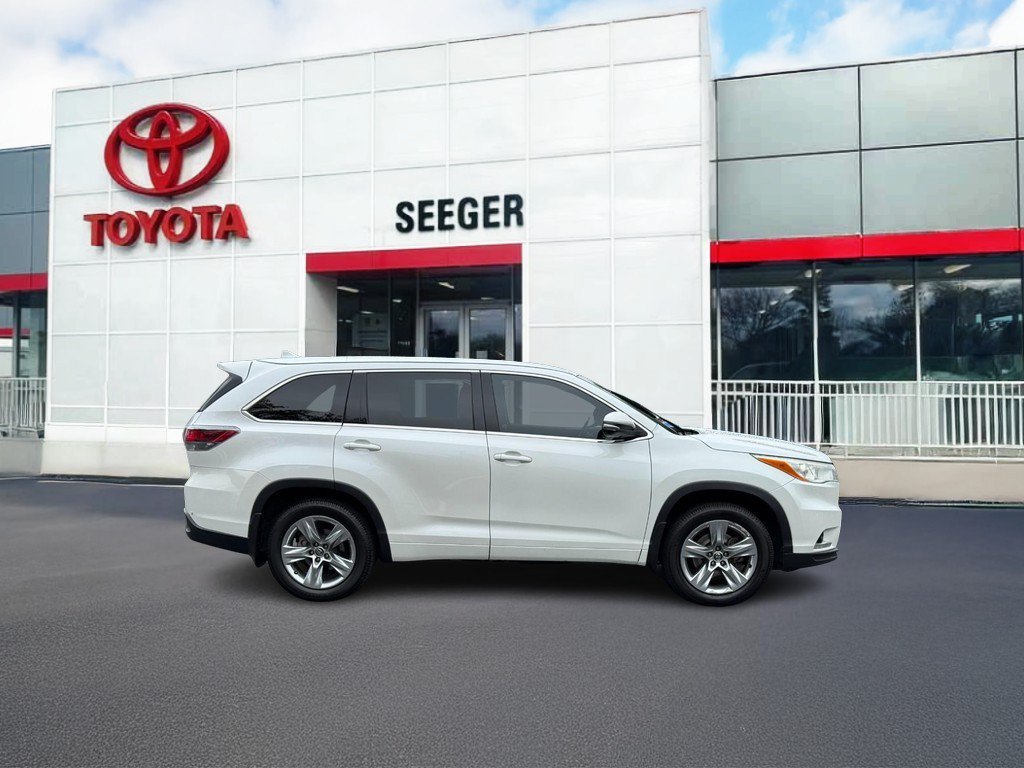 Used 2016 Toyota Highlander Limited AWD/4WD image 2