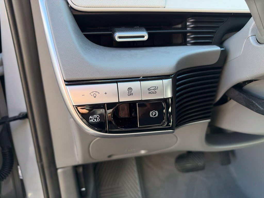 Certified 2024 Hyundai Ioniq 5 SEL AWD/4WD image 14