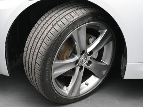 Used 2015 Lexus IS 250C w/ Navigation System Package RWD image 15