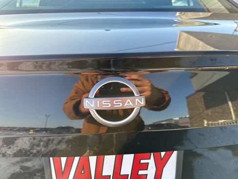 Used 2024 Nissan Altima 2.5 SV image 10