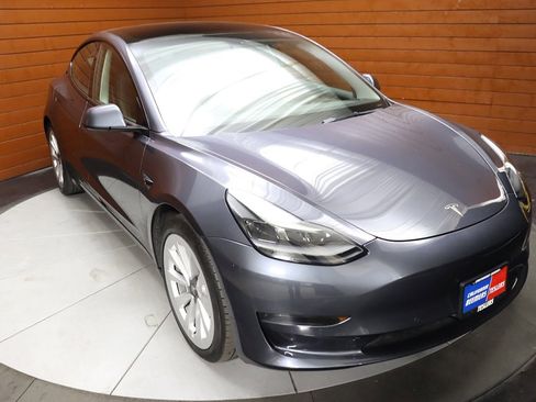 Used 2022 Tesla Model 3 Long Range image 16
