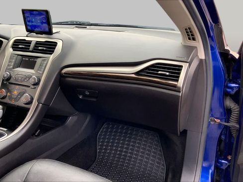 Used 2013 Ford Fusion SE FWD image 19
