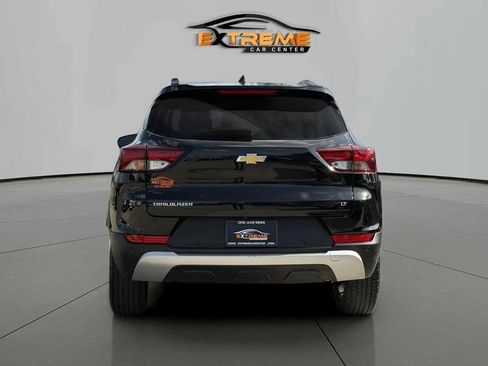 Used 2022 Chevrolet TrailBlazer LT w/ Convenience Package FWD image 6