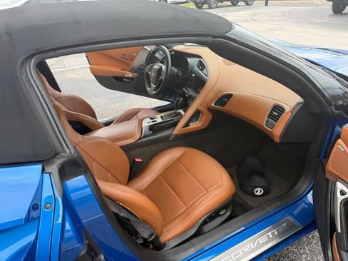 Used 2014 Chevrolet Corvette Stingray Convertible w/ 3LT Preferred Equipment Group RWD image 9