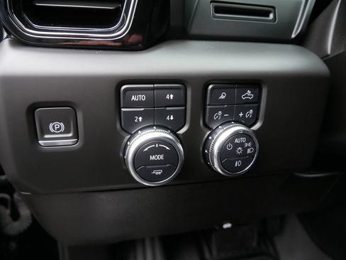 Used 2024 GMC Sierra 1500 AT4 AWD/4WD image 19