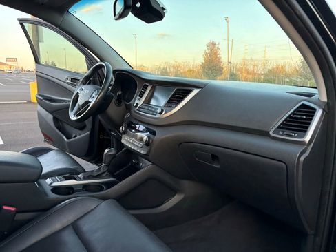 Used 2016 Hyundai Tucson Limited w/ Option Group 03 image 15