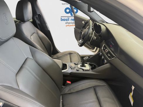 Used 2022 Alfa Romeo Giulia Sprint image 16