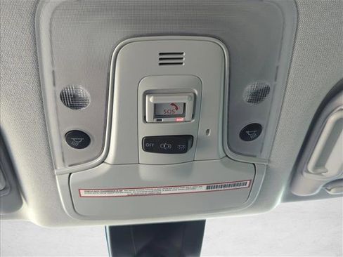 Certified 2021 Toyota Prius LE w/ Carpet Mat Package (TMS) image 20