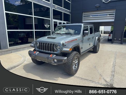 Used 2026 Jeep Gladiator Mojave AWD/4WD image 1