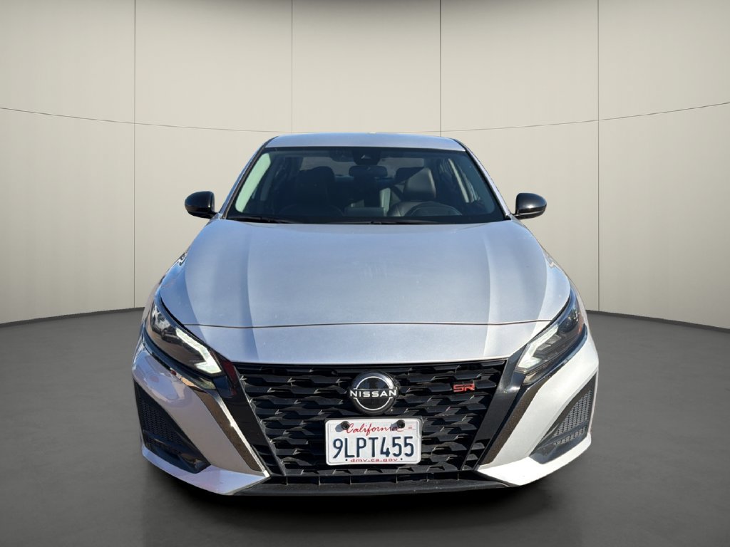 Used 2024 Nissan Altima 2.5 SR FWD image 2