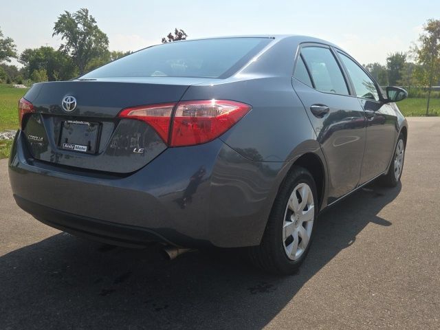 Used 2018 Toyota Corolla LE w/ Carpet Mat Package (TMS) FWD image 7